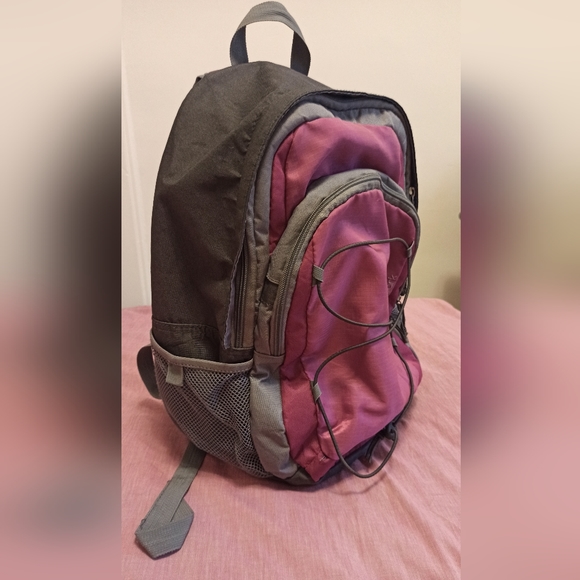 Embark Backpack - Picture 3 of 6